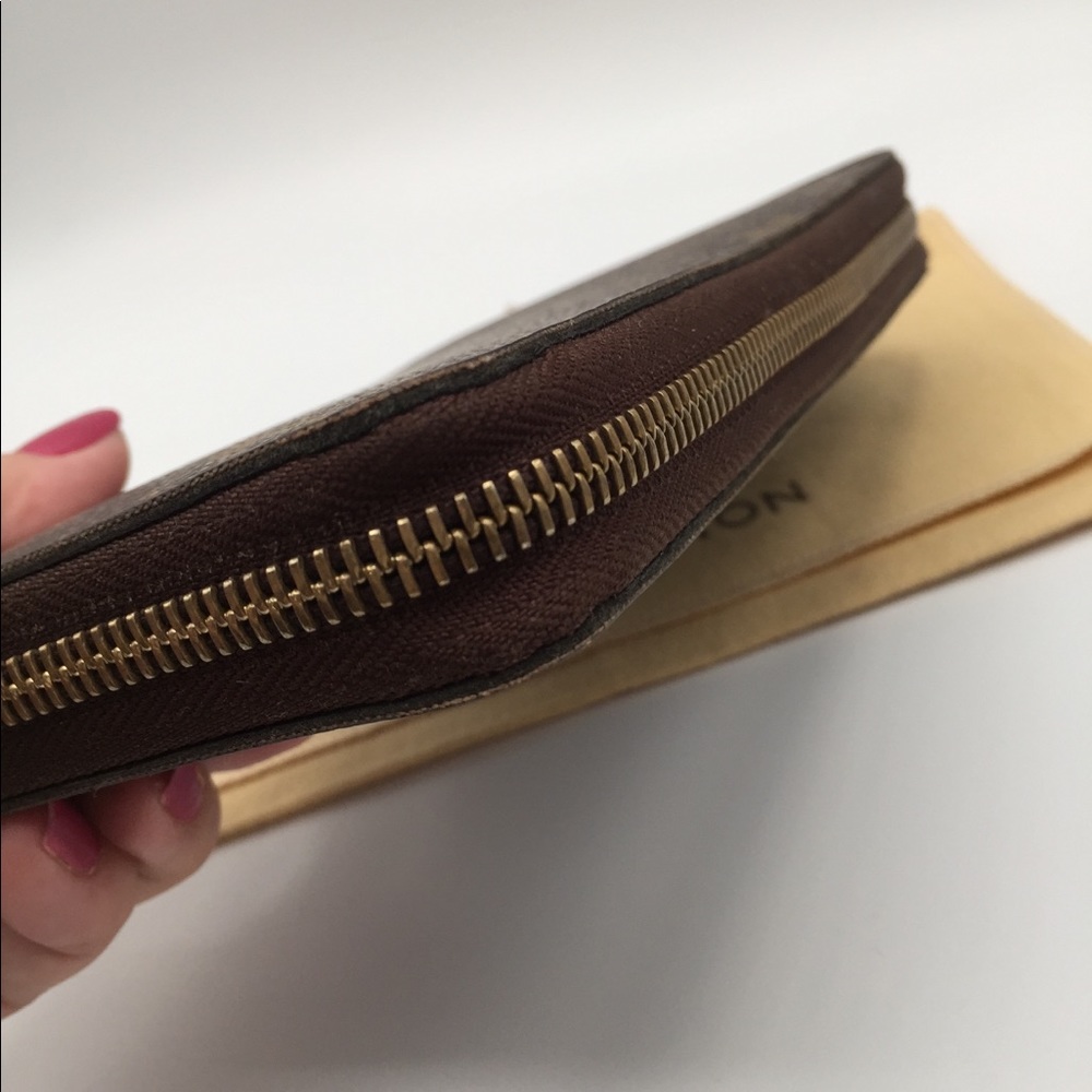 Authentic Louis Vuitton Monogram Zippy wa… - Picture 12 of 16